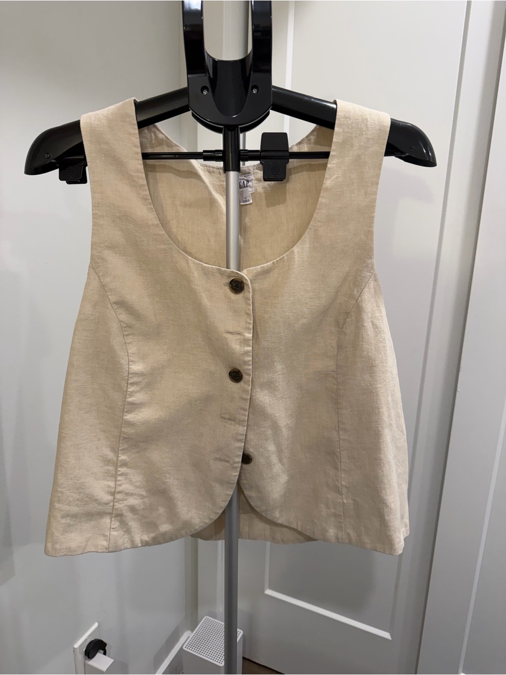 GAP Cream Sleeveless Button-Front Linen-Blend Camisole